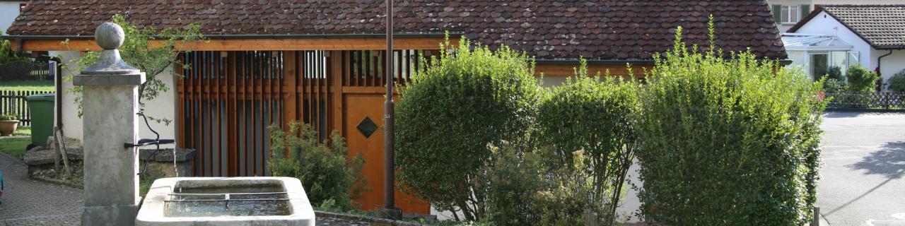 Ortsmuseum von Lausen, Hinterhof mit Brunnen